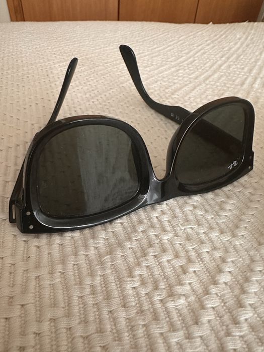 Vendo oculos de sol Ray-Ban pretos novos