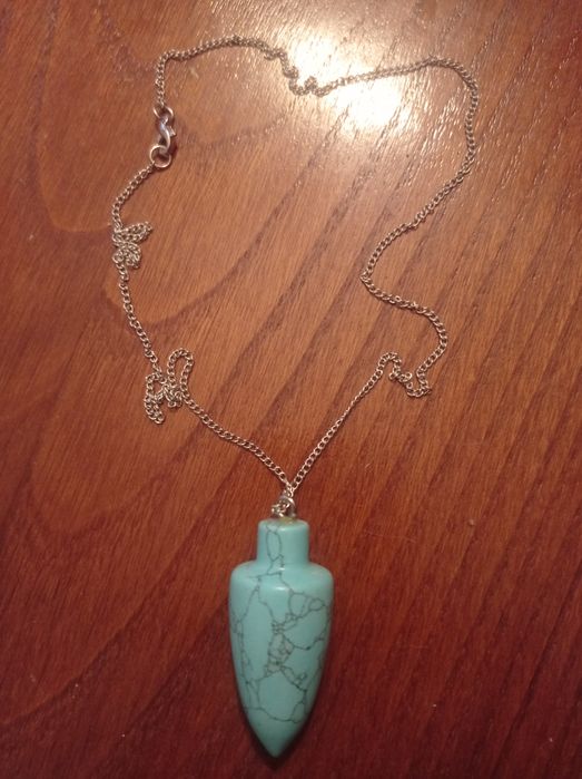 Colar com pedra turquesa