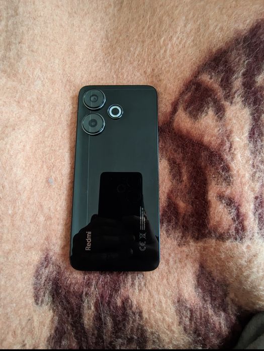 Телефон на запчасти Redmi 13 .