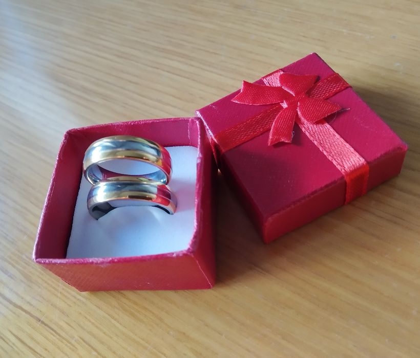 Par de aliança em Titanium - tamanhos 7 e 8 - NOVAS!