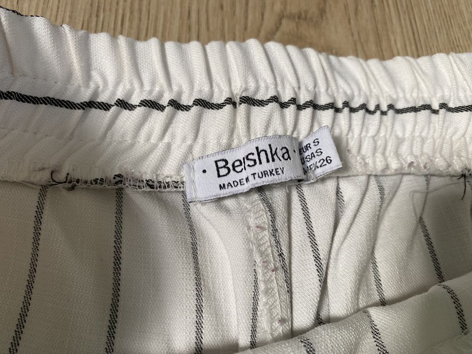 Calças Bershka tamanho S
