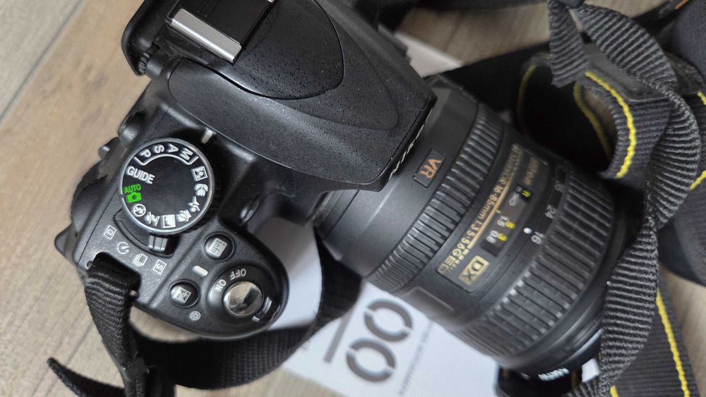 фотоапарат Nikon d3100 + обʼєктив 16-85