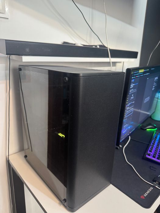 Komputer RX9060XT AMD ryzen 7700
