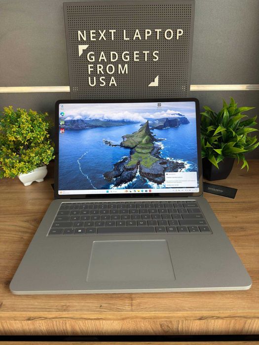 Microsoft Surface Laptop Studio 14.4" 3k 120hz i7-11th 32\2 TB + RTX 3050 TI 4 GB