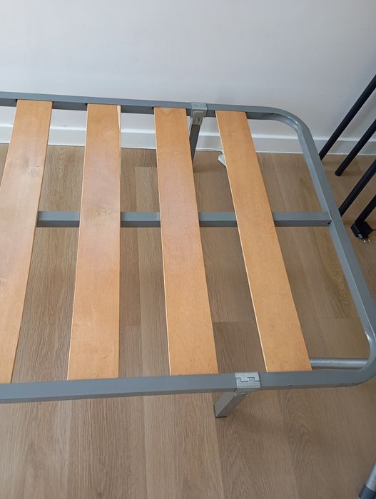 estrado de cama de solteiro