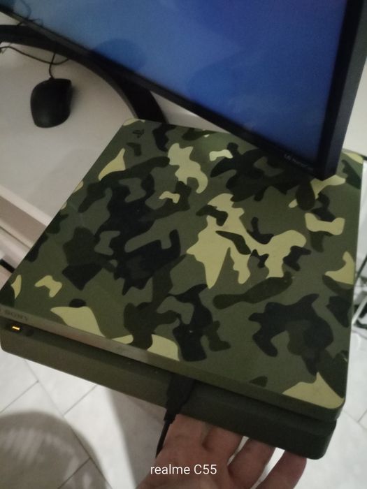 Playstation 4 edição limitada call of duty.