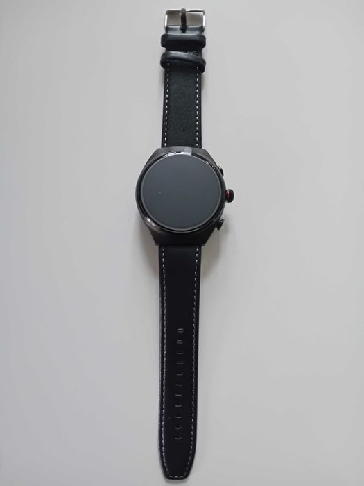 smartwatch ze słuchawkami 2w1 i dotykowym ekranem