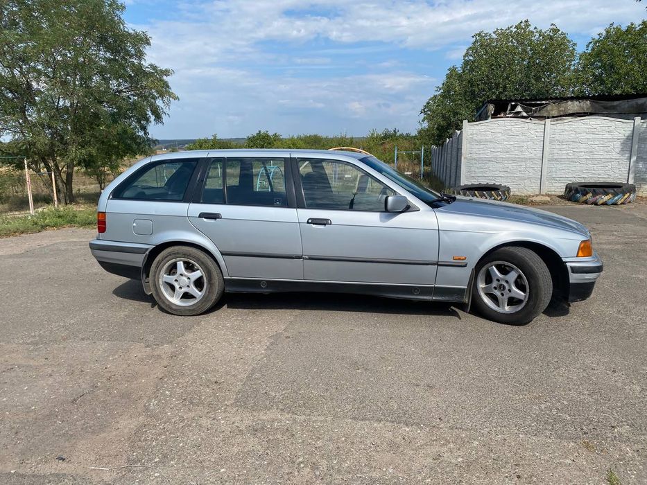 Продам BMW  3 1998
