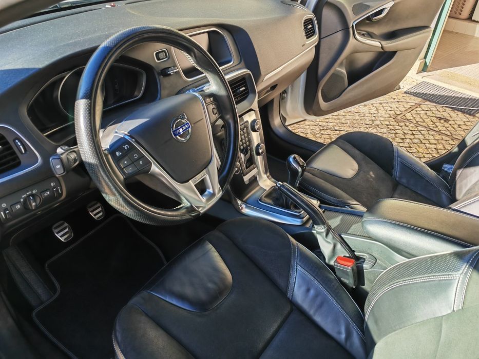 Volvo V40 R-Design