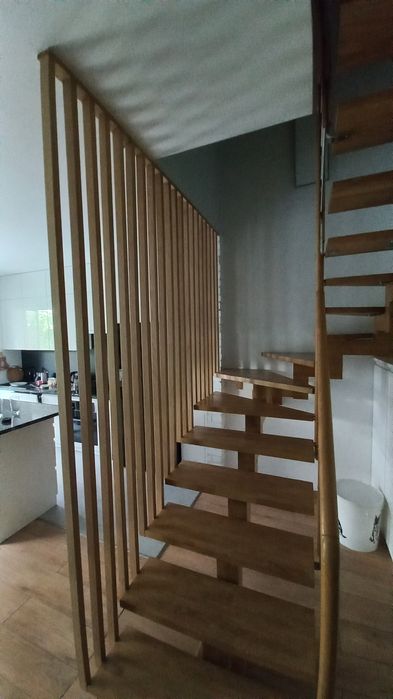 Lamele, ścianka działowa, przepierzenie, ażurowa.