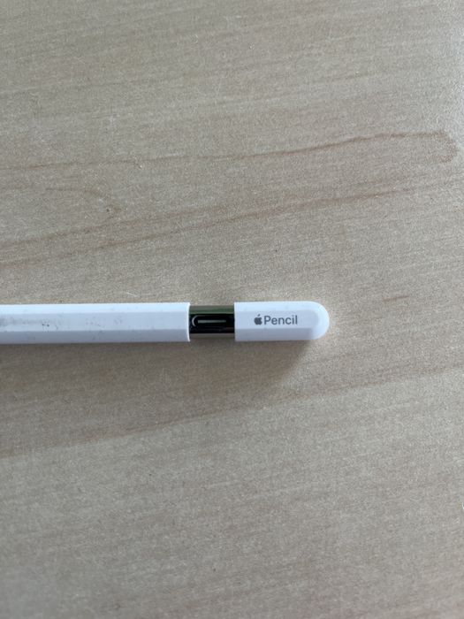Prawie nowy apple pancil USB-C