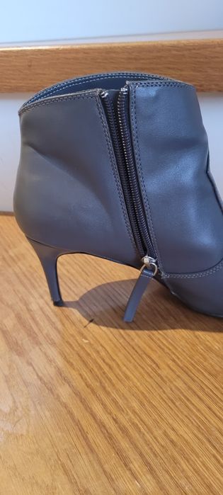 Botki Reserved rozm 39