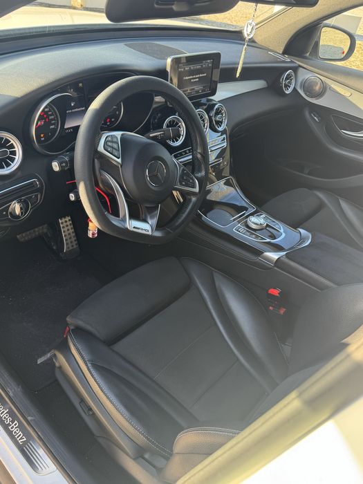Mercedes-Benz GLC 220 AMG Pack night