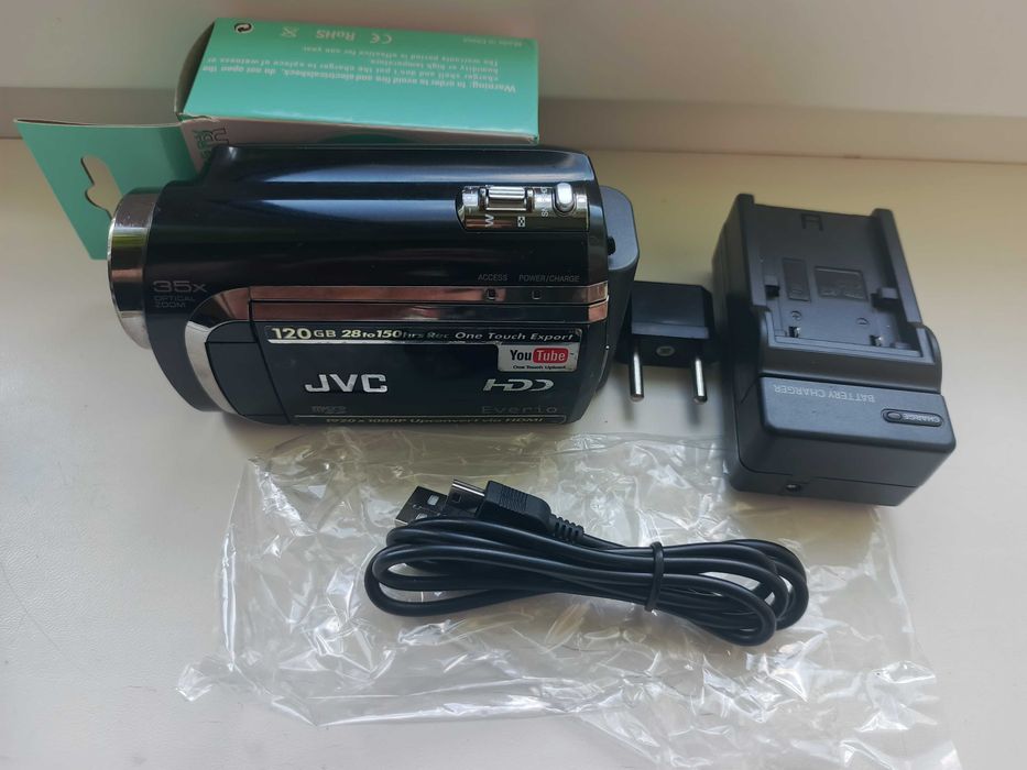 Відеокамера JVC Everio (HDD 120 ГБ / 29 годин) +слот Micro Sd +Комплект