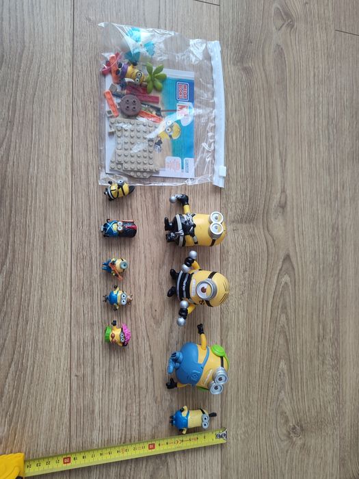 Minionki - klocki Mega bloks - Impreza na plaży nr Cnc74 + figurki