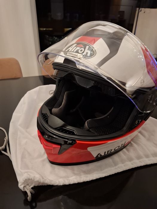 Capacete AIROH novo