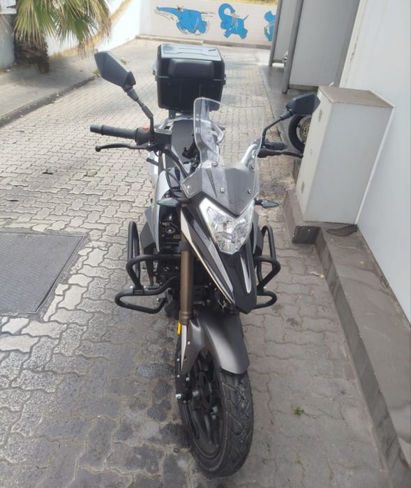 Vendo Mota com pouco uso