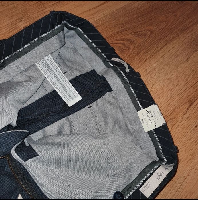 Spodnie chinos w30 Mango