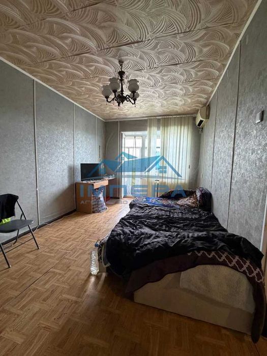 Продам 2-кімнатну квартиру в центральній частині міста.