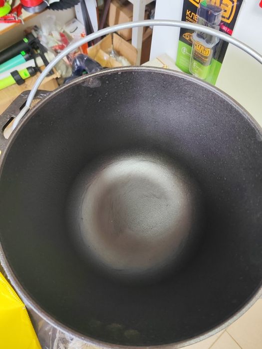 Казан чавунний туристичний 8 літрів з кришкою-сковородою