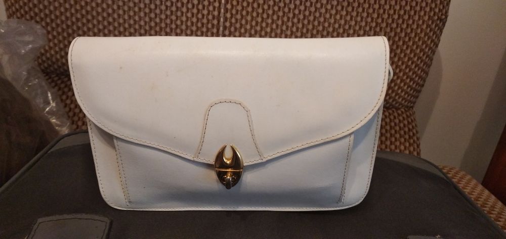 Vendo malas de mão NOVAS