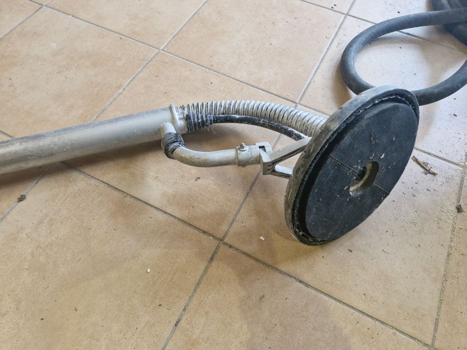 Żyrafa do ściany i sufitów
