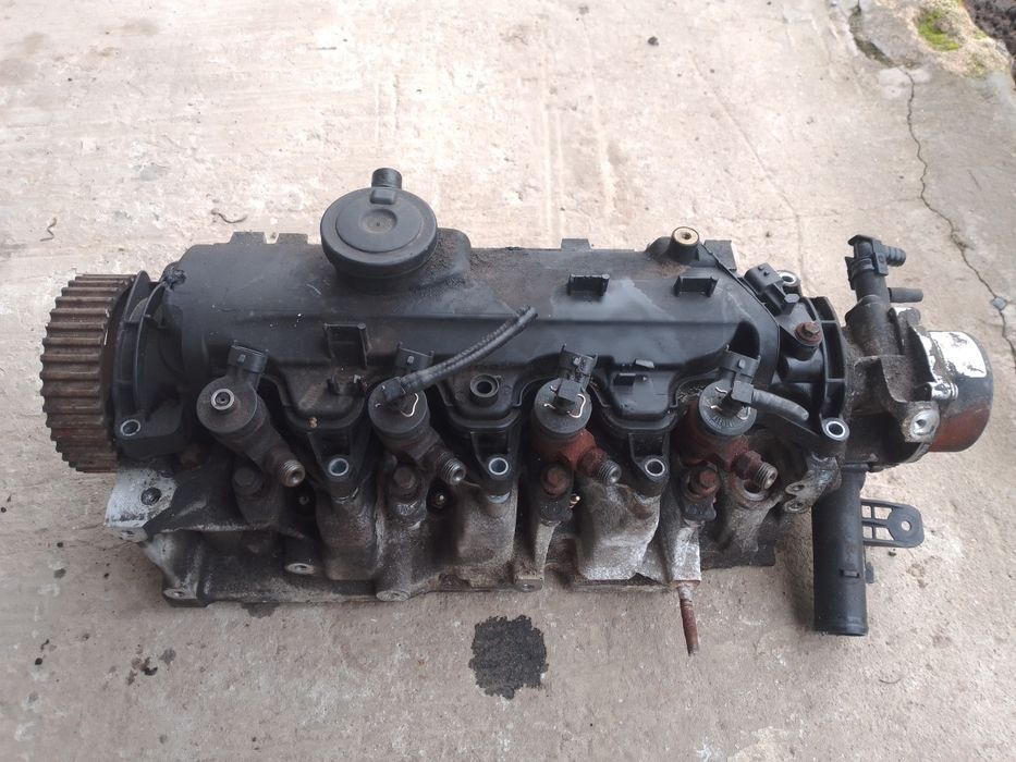 ГБЦ Головка блоку циліндрів Renault Dokker 1.5 DCI 110421615R euro5