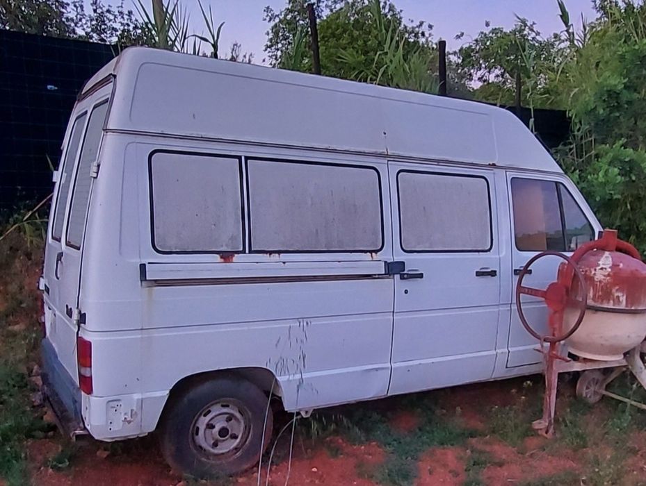 Renault Trafic completa64846544830337122