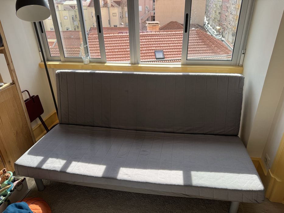 Sofa cama ikea. Duas capas Azul e Cinza.