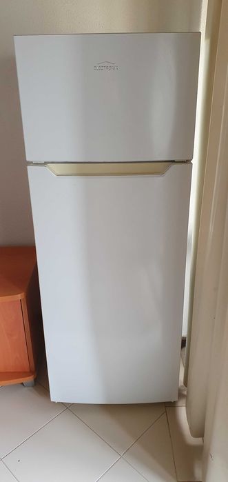 Frigorifico Electronia usado