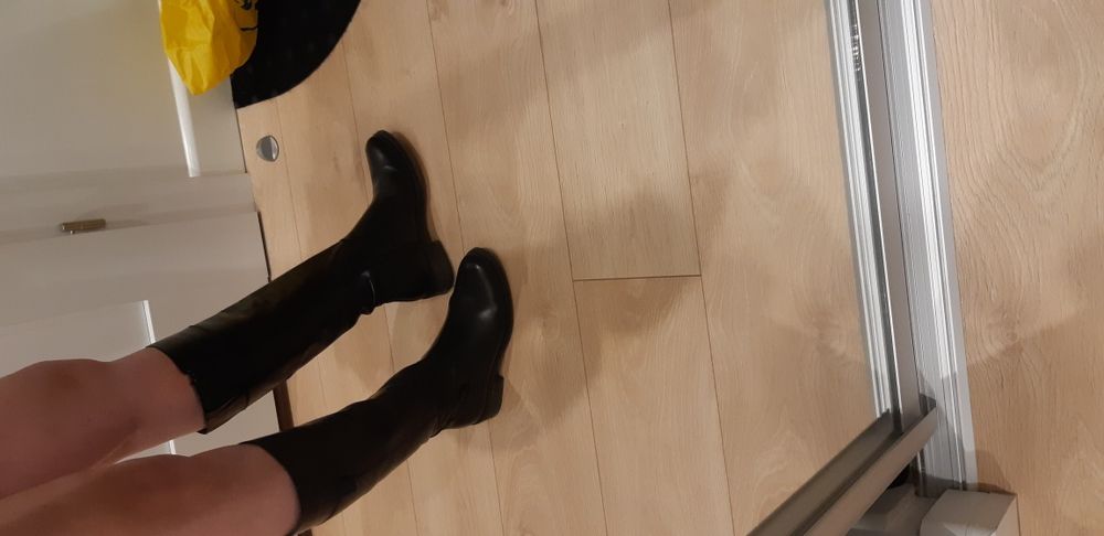 Kozaki damskie typu oficerki