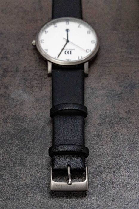 Наручний годинник Danish Design (титановий корпус, шкіряний ремінець)
