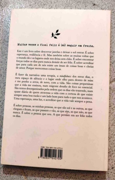 Livro "Às 9 no meu livro" - portes incluídos