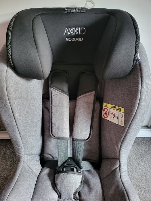Fotelik samochodowy AXKID MODUKID 9-18 kg +baza