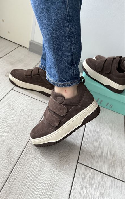 Кросівки шоколадні  на липучках натуральний зашм