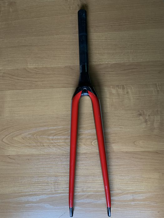 Widelec szosa carbon, karbon XEON, taper, taperowana