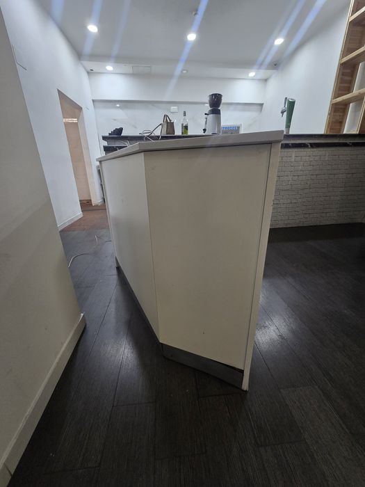 Balcão de Bar / Restaurante - Escaparate
