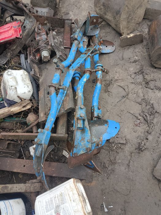 Плуг оборотний лемкен