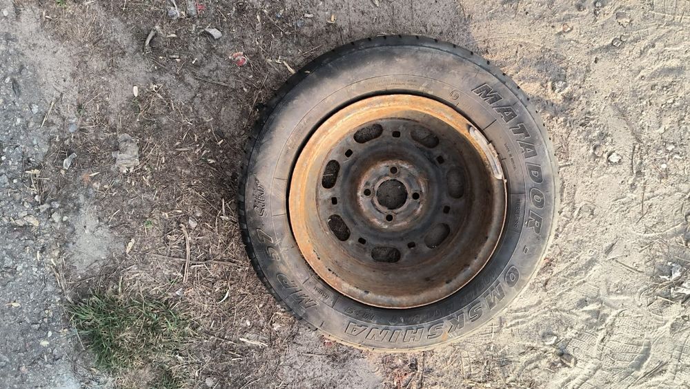 Продам колесо Volkswagen b4 с колпаком