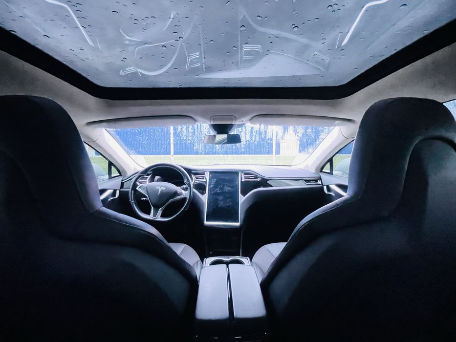 Tesla Model S 2016’ Dual motor