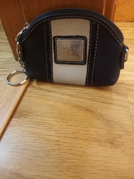 Porta moedas marca Cavalinho
