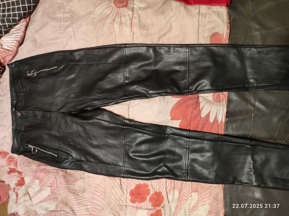 джинсы, штаны кожаные