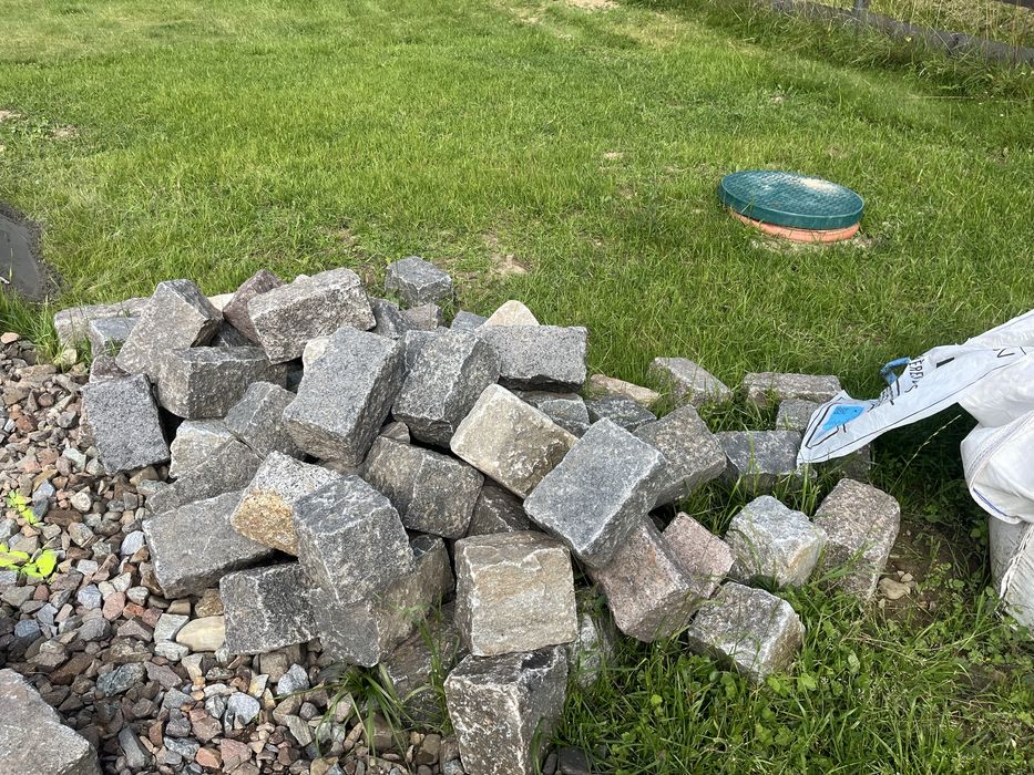 Granit szary grafit kostka granitowa duzy 18x18 15x30 4x5 obrzeza  rabaty