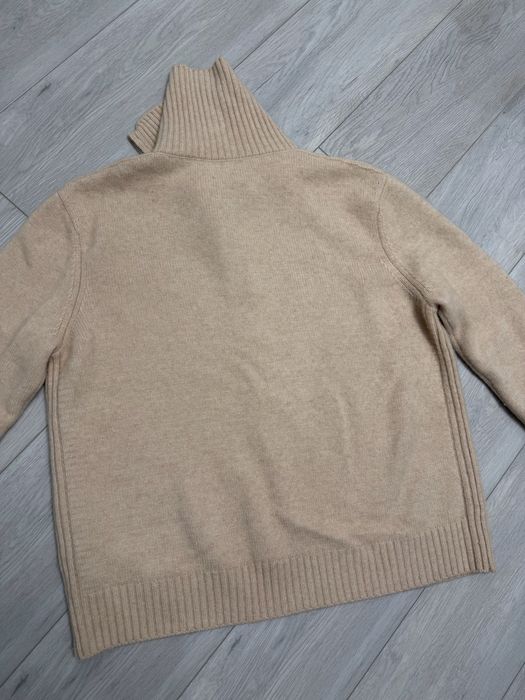 Кашеміровий костюм у світлому кольорі