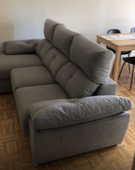 sofa chaise longue e restantes acentos extenciveis como novo