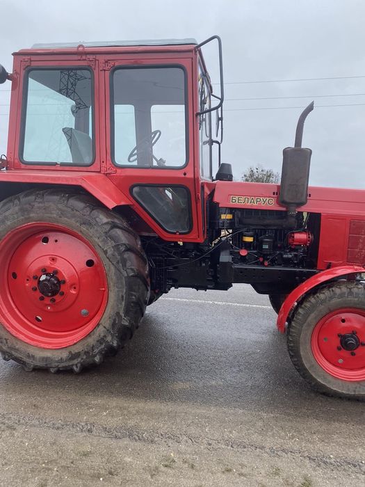 Трактор мтз...80