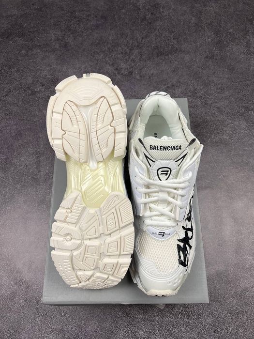 Кросівки Balenciaga Runner Graffiti White Black