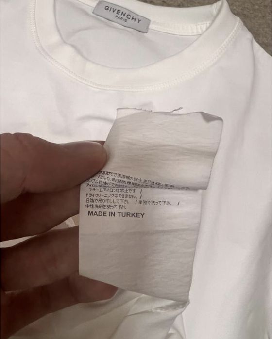 Футболка Givenchy
