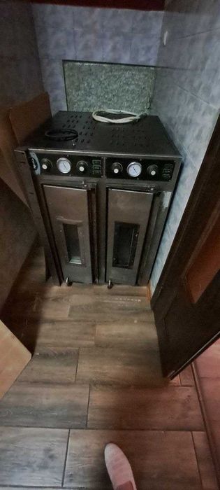 Продається професійна подова піч APRI на 2 незалежні камери