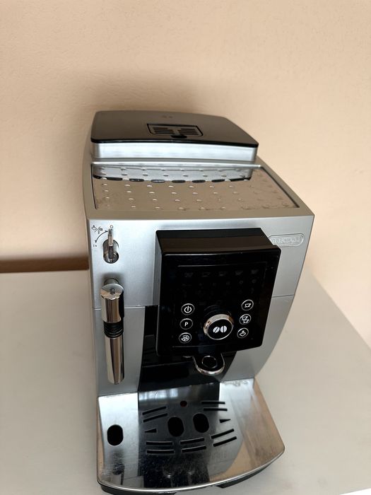 Ekspres ciśnieniowy Delonghi ECAM 24.210